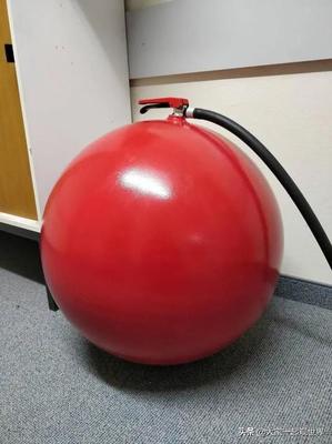 44張照片看世界 越南越戰女兵、日本學生裝模特與消防設備